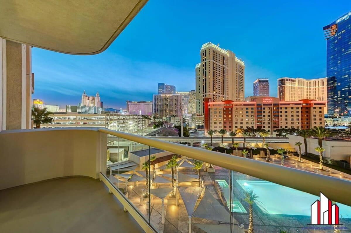 Mgm Signature-04-705 Strip View Balcony Hébergement de vacances *